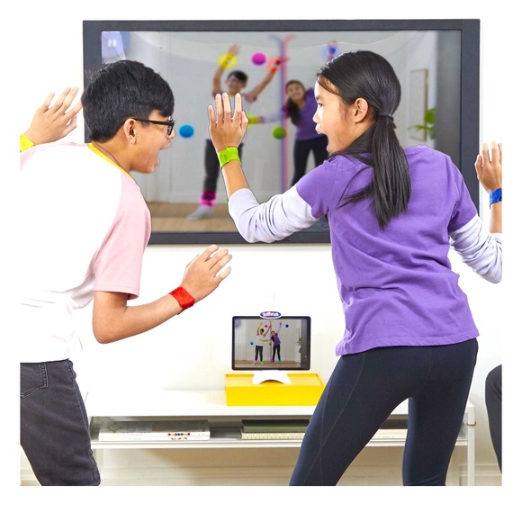 Twister Air Party Game - Picture 7 of 9